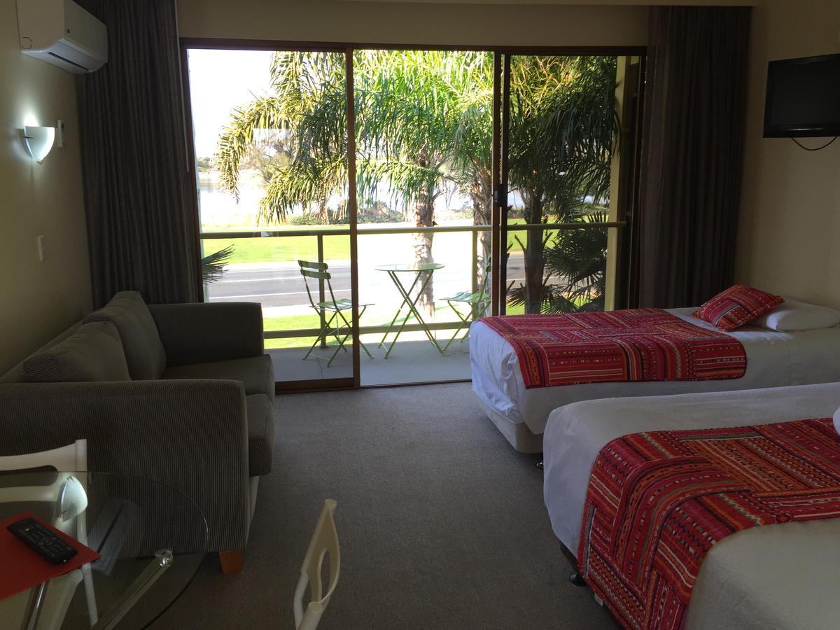 Abel Tasman Waterfront Motel Lakes Entrance Dış mekan fotoğraf