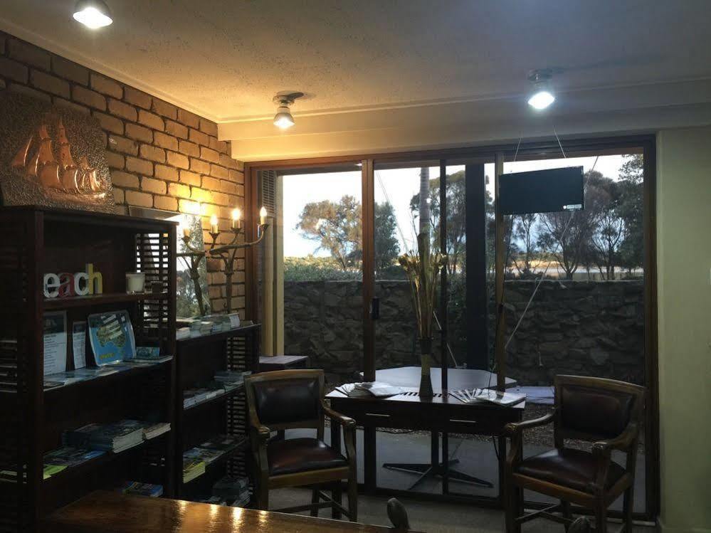 Abel Tasman Waterfront Motel Lakes Entrance Dış mekan fotoğraf